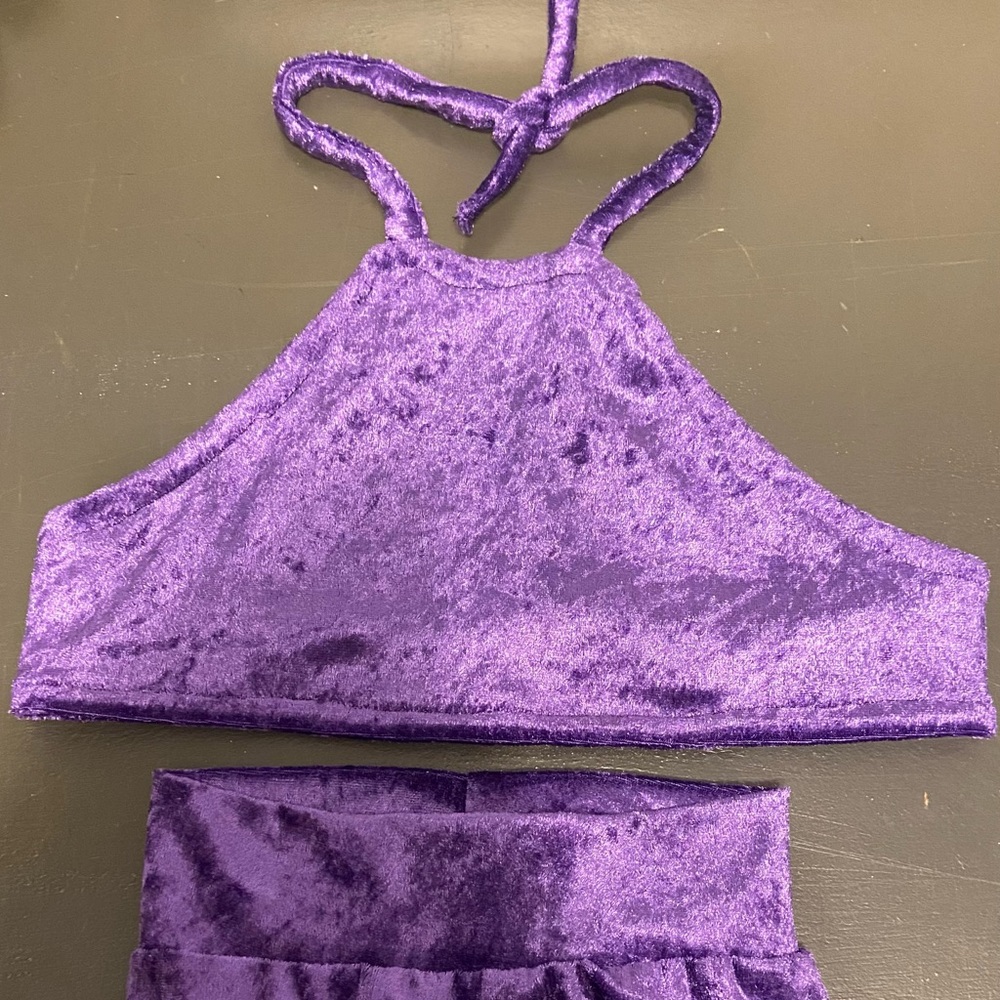 Little girls purple velvet halter top with matching bummies size 9-12